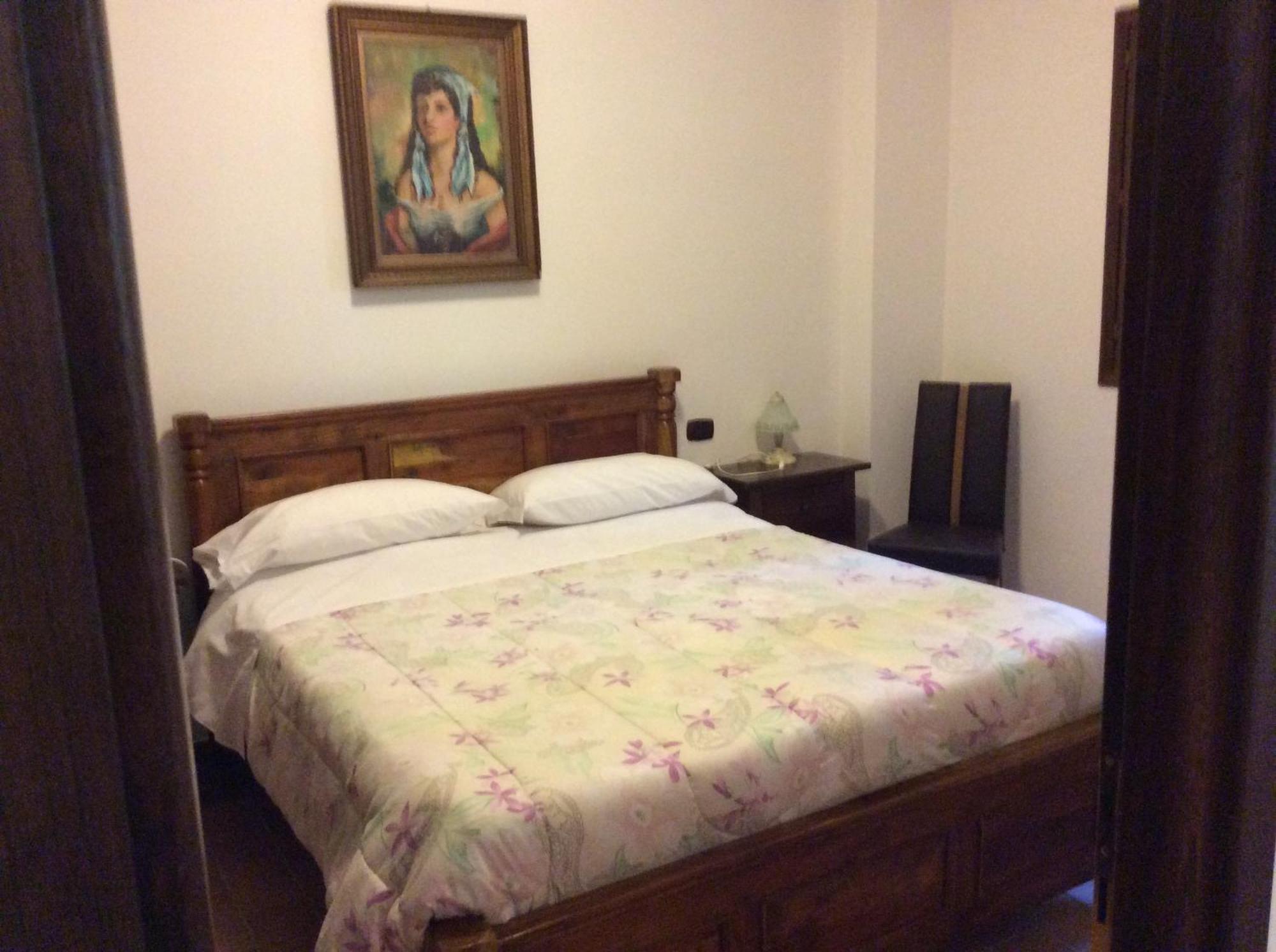 Hotel Il Feudo Dei Pierleoni Celano Bilik gambar