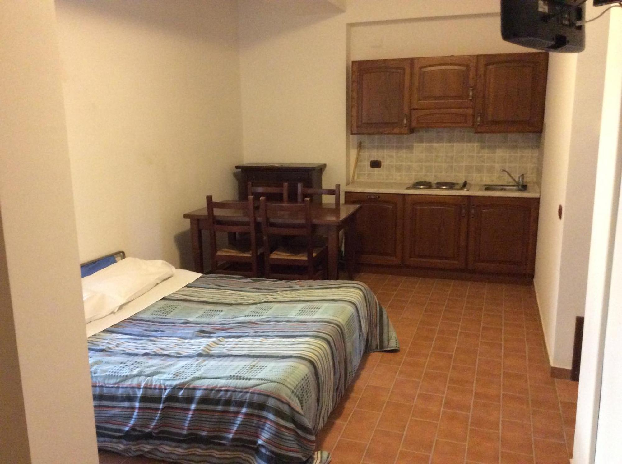 Hotel Il Feudo Dei Pierleoni Celano Bilik gambar