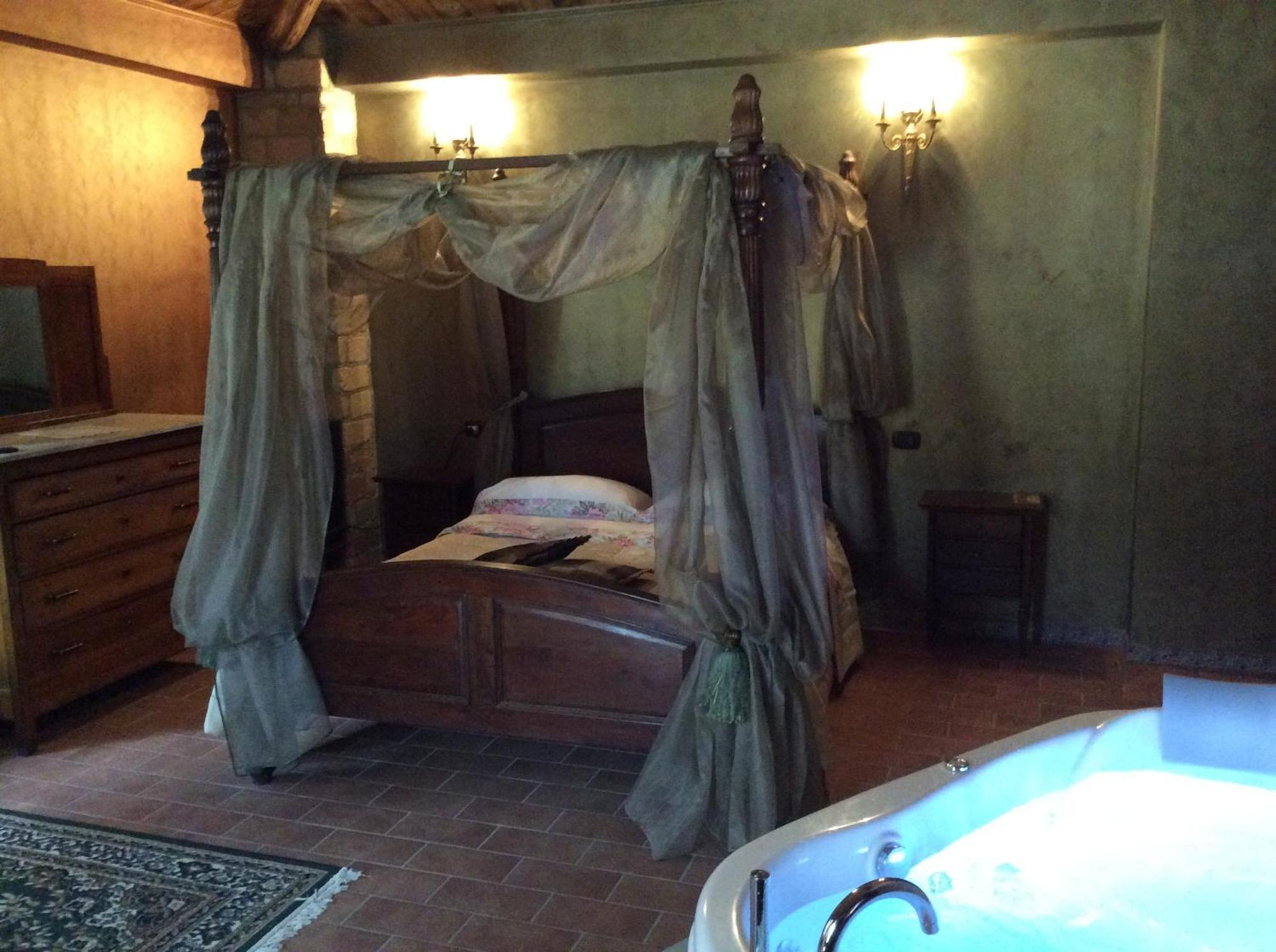 Hotel Il Feudo Dei Pierleoni Celano Bilik gambar