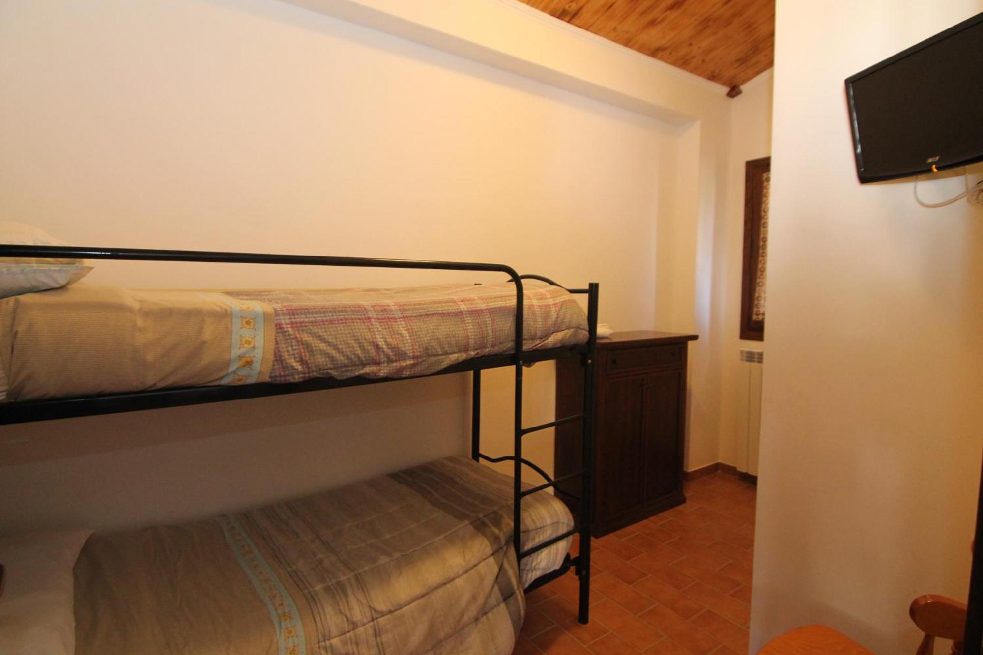 Hotel Il Feudo Dei Pierleoni Celano Bilik gambar