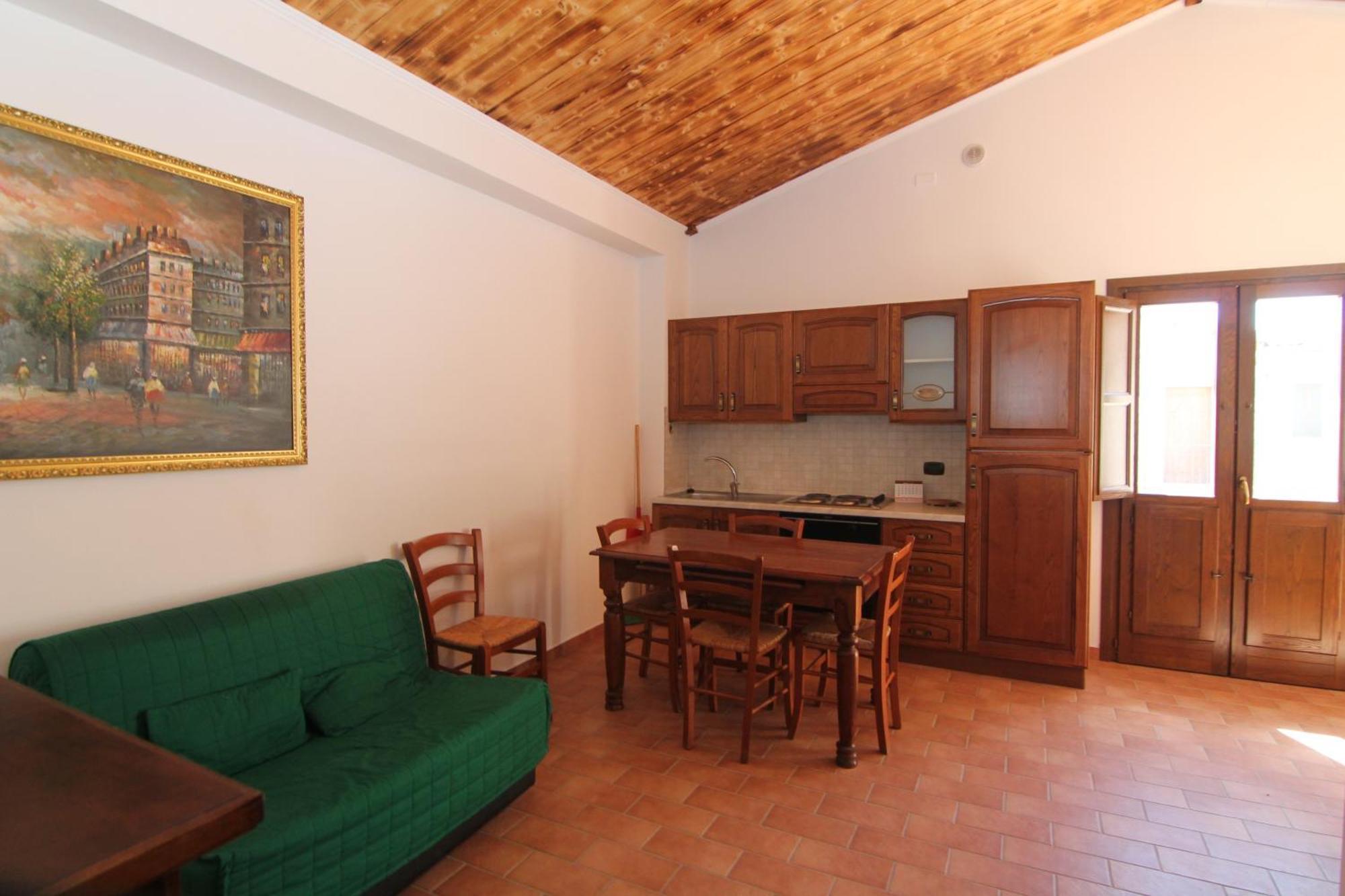 Hotel Il Feudo Dei Pierleoni Celano Luaran gambar